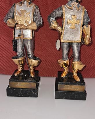 statuette Porthos e Athos di Anna Danesin