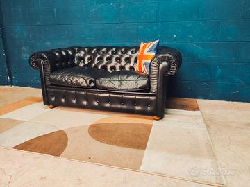 Divano Chester Chesterfield Black leather inglese 