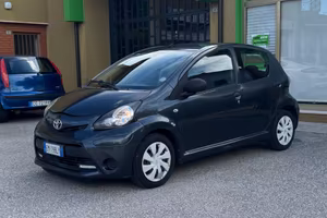 Toyota Aygo 1.0 12V VVT-i 5 porte 68 Cv 86000 km N