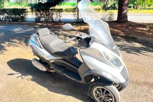 piaggio mp3 250