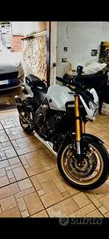 YAMAHA FZ8