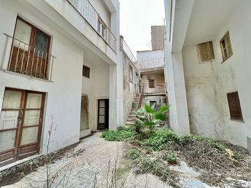 Intero Stabile 800 mq euro 680.000,00