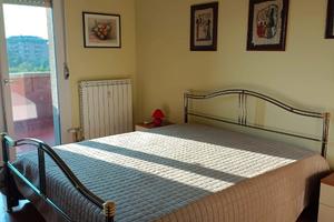 Zona Rho Fiera - Stanza con letto matrimoniale