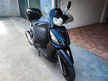 Kymco People GTI 300