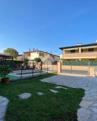 3 LOCALI A COMACCHIO