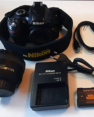 NIKON D3200