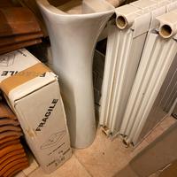 Colonna per lavabo in ceramica