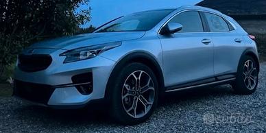 KIA X-CEED