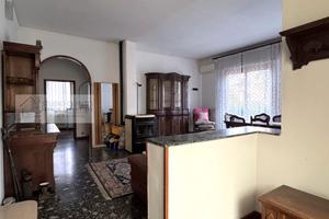 Villa singola su un livello con scoperto privato