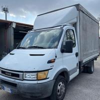 Iveco daily 35c11-2.8 td-cassone centina 12/2001