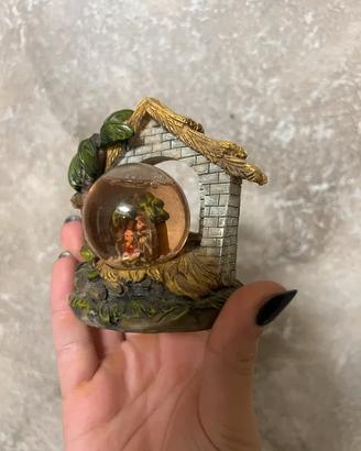 Mini Presepe con Sfera Decorativa Natalizia