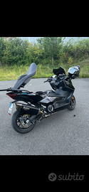 Scooter tmax anno 2024