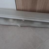 due plafoniere a neon 