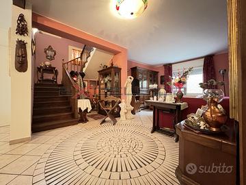 ADRIA - CASA SINGOLA CON GIARDINO