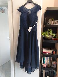 Abito da cerimonia con cartellino