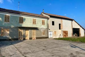 CASA SEMINDIPENDENTE A ISOLA SANT'ANTONIO