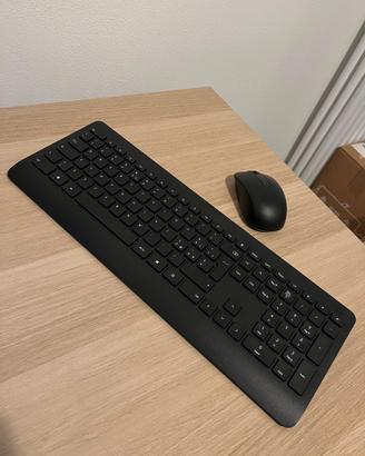 Kit desktop tastiera e mouse wireles Microsoft 900