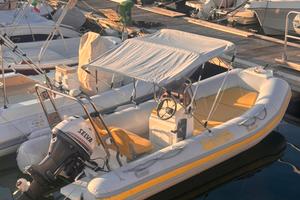 Gommone explorer