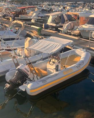 Gommone explorer
