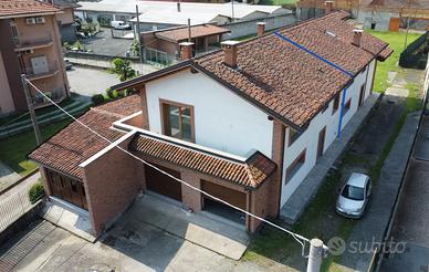 Villa bifamiliare Revello [P 20VRG]