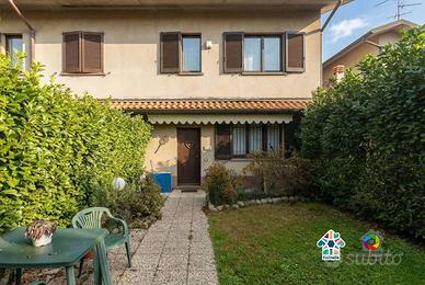 Villetta a schiera di 142 m² con 4 locali e box au