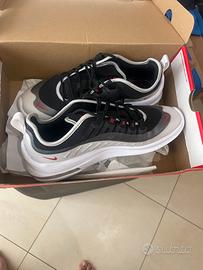 Nike nuove nr 43 €70 non trattabile non perdiamo.