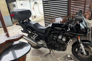 YAMAHA  FAZER  600   euro 1500
