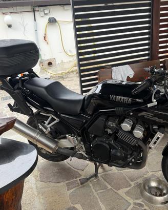 YAMAHA  FAZER  600   euro 1500