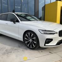 VOLVO V60 B4 (d) automatico Plus Dark