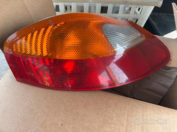 FARO POSTERIORE PORSCHE BOXSTER 97