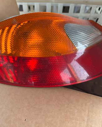 FARO POSTERIORE PORSCHE BOXSTER 97