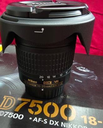 Obbiettivo AF-P Nikkor 10-20mm grandangolare ultra