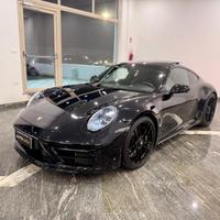 Porsche 911 Carrera 4 GTS