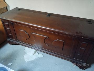 Cassapanca in legno