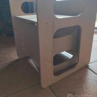 Tavolo con sedia in legno