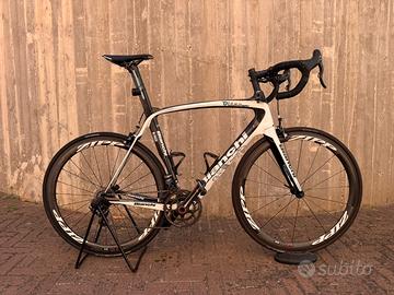 Bianchi oltre XR2 campagnolo eps super record 2x11