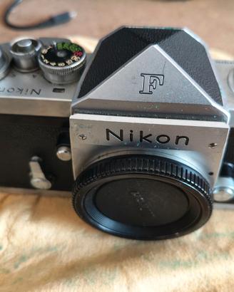 Nikon F Chrome con Pentaprisma