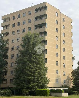 2 LOCALI A MILANO