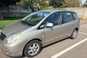 TOYOTA COROLLA VERSO- Benzina SUPER SPAZIOSA
