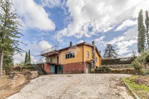 VILLA SINGOLA A SUTRI