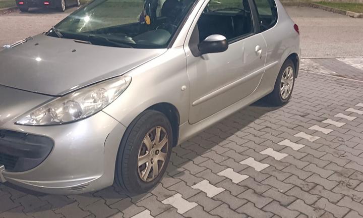 Peugeot 206 plus 1.1 60CV 2010 ideale neopatentati