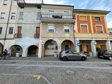 NEGOZIO A CALVISANO