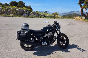 Moto Guzzi V7 III Stone (2018)