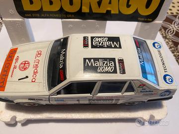 Alfa romeo 75  burago 1/24 Bbuargo