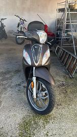 KIMCO PEOPLE 125 ONE