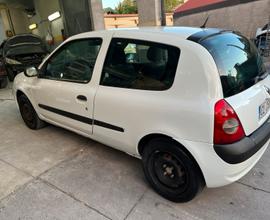Renault Clio 2004