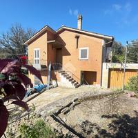 CASA SEMINDIPENDENTE A NARNI