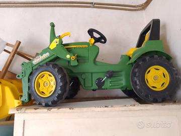 trattore giocattolo John Deere