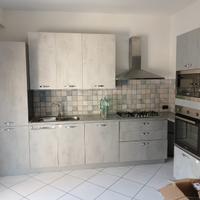 Cucina moderna completa