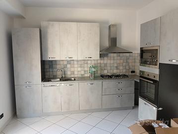 Cucina moderna completa